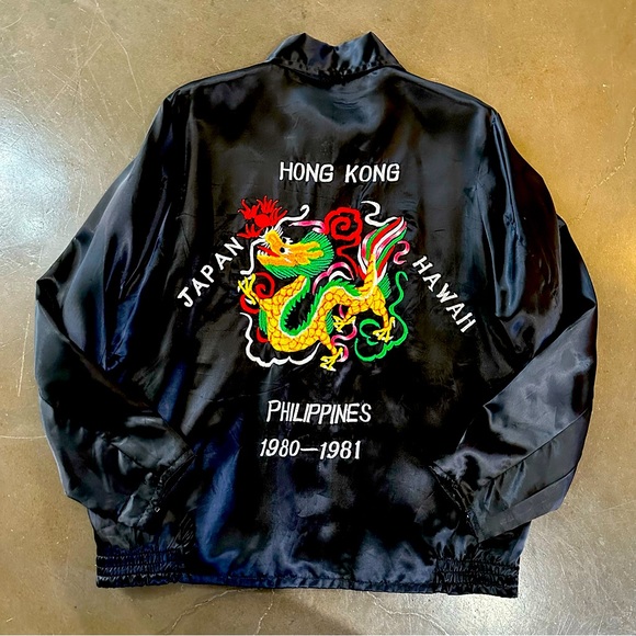 Vintage Satin Souvenir Dragon Jacket - Hawaii - Japan - Hong Kong - Philippines - Picture 4 of 13